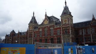 煉瓦造りが素敵な駅舎