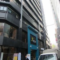 地下鉄４号線明洞(ミョンドン)駅６番出口方向に見た感じ