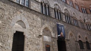 シエナの貴族のキージ家の邸宅