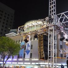 前日より会場の施工してました！