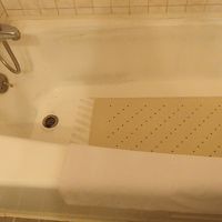 バスタブ。可もなく不可もなく…