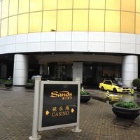 ホテル棟とカジノ棟で分かれている