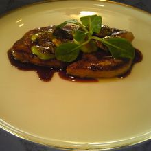 仏産フレッシュフォアグラのソテー