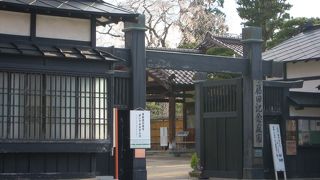 弘前公園に隣接した岩木山を望める「藤田記念庭園」～弘前～