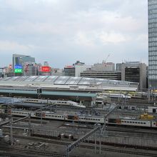 東京駅のホームが見えます。子供も楽しめます。