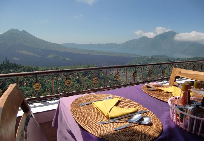 絶景を楽しみながらの食事です