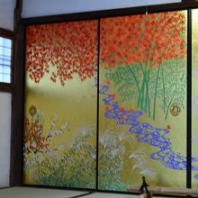 四季を表したふすま