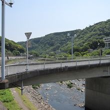 早川に架かる三枚橋