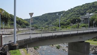 早川は芦ノ湖の北端の湖尻水門からり流れ出た川が本流となり、箱根湯本で須雲川と合流します。