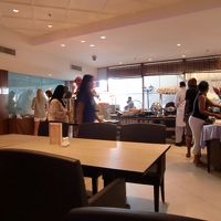 朝食の会場です