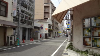 閉まっているお店もありました