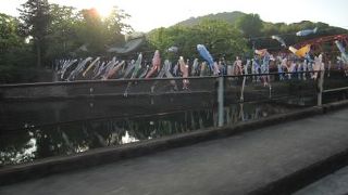 高速道路を降りてすぐの場所