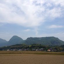 田川市側から眺めた香春岳