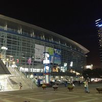 駅すぐ横の建物