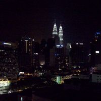 ホテルの廊下からツインタワー方面