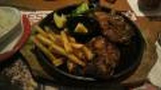 横須賀店だけにお客さんもアメリカそのもの（笑）