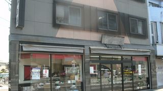 柏餅の粒餡と味噌餡