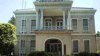 明治の時代の建物です。