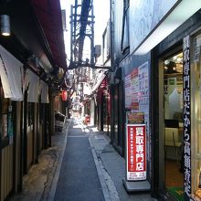 日中はまだ開いていません。