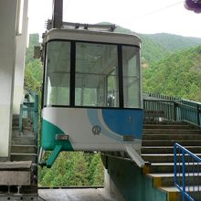 日本で唯一の村営ロープウェイ、金剛山ロープウェイ