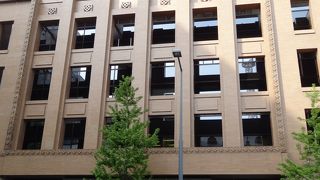 オフィスビルに