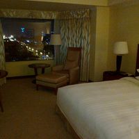 部屋は清潔で十分に広い