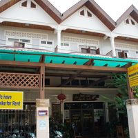 入口はこんな感じです。バイクのレンタルもしています。