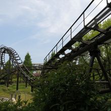 ジェットコースタ（子供用と舐めたら”あかんぜよ”）