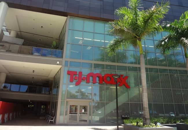 T.J. Maxx (ワード ヴィレッジ ショップス店)