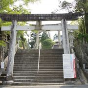 伝統的な八ツ鹿踊りと牛鬼の練りが行われるのは、この神社です