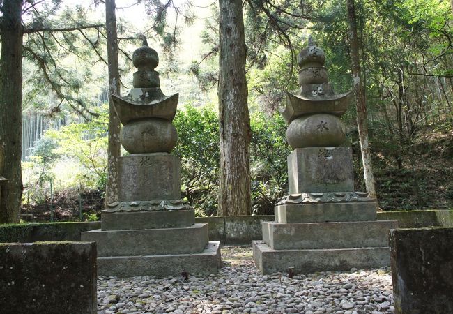 等覚寺と並んで宇和島藩主伊達家の菩提寺