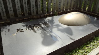 生田神社の境内にあります。