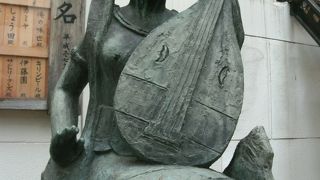 歌舞伎町ならではの神社