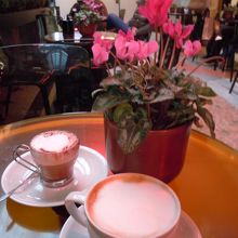 グッチ・カフェ