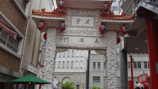 彫刻が施され印象的でした