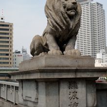 難波橋南詰からすぐ