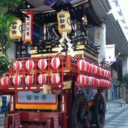 な～んもない冬の仙台でようやく祭りの季節が来たと感じる青葉祭り、山鉾はこぶりだがじっくり見れる