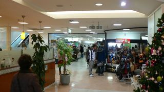 駅周辺の再開発がすすみ新しい店も多い京阪枚方市駅（ひらかたしえき）