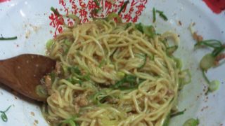 辛くてしびれる汁なし坦々麺