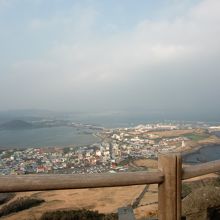 途中の展望台にて