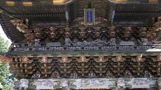 唐破風下には・・・