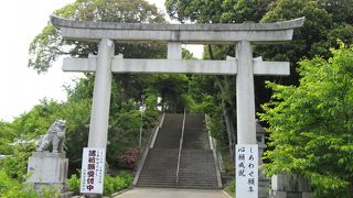 桜山の護国神社