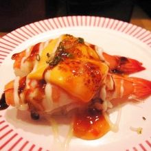 えびとチーズの創作寿司　？？？？の味。