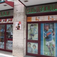 中庭のショップ。