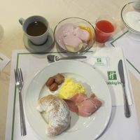 ここだけではないのですが、イタリアの朝食に野菜は皆無。