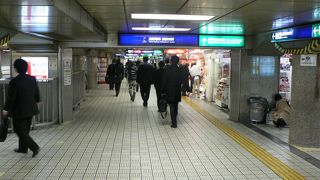 中之島公園観光に便利な淀屋橋駅（よどやばしえき）