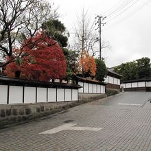 旧堀切邸の白壁