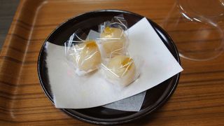 内子の辺りで、100年以上にも渡って愛され続けたという「ゆずっ子」というお菓子