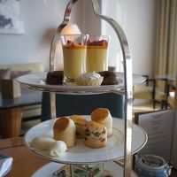 ラウンジのアフタヌーンティー　おすすめです
