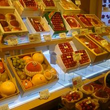 珠玉のフルーツたち。
